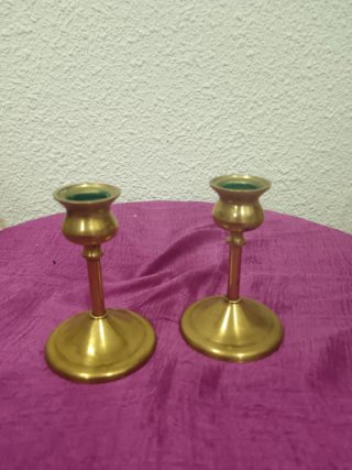 Juego de 2 candelabros dorados