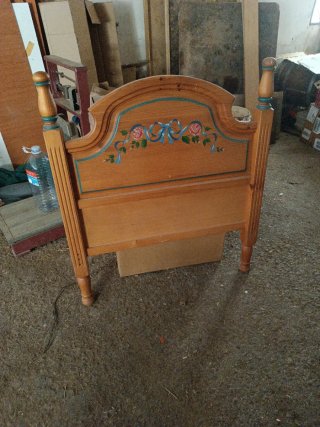 Cabecero de cama individual de madera