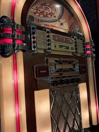Jukebox Retro Estilo Años 70 con mando
