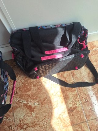 Bonitos bolsos para niña negro y rosa nuevos