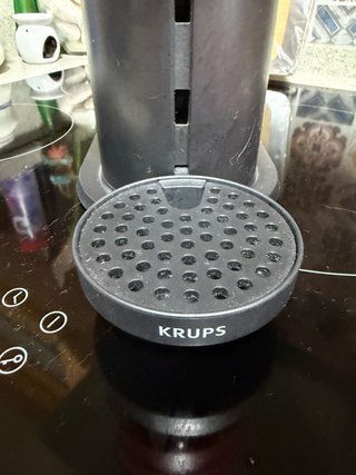 Cafetera Nespresso Vertuo Roja