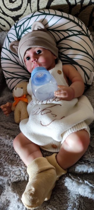 Reborn Niño silicona tipo plátino pelo injertado