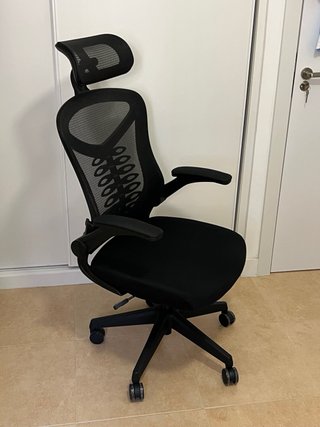 Silla de oficina ergonómica con ruedas