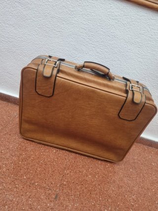 2 Maletas  antigua LOEDS