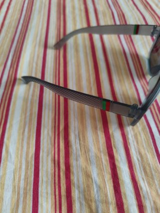 Gafas de sol plateadas