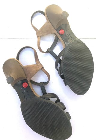 Sandalias  Bicolor Tacón Kitten Negro y Marrón