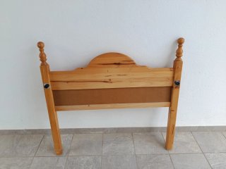 Cabecero de madera de pino