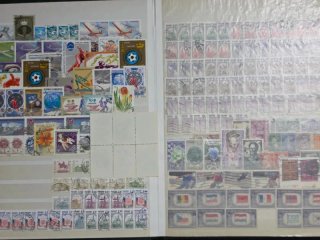 Colección de más de 3.000 sellos mundo. Ver imagen