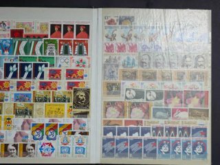 Colección de más de 3.000 sellos mundo. Ver imagen
