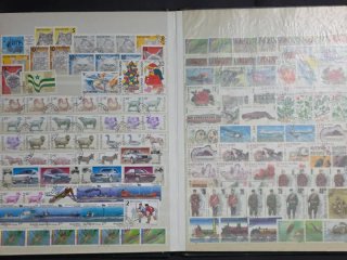 Colección de más de 3.000 sellos mundo. Ver imagen