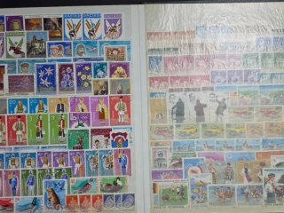 Colección de más de 3.000 sellos mundo. Ver imagen