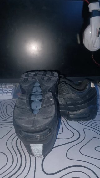 Nike Air Max 95 Negras