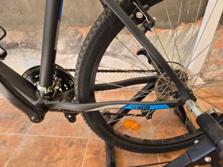 Bicicleta Btwin con rodillo