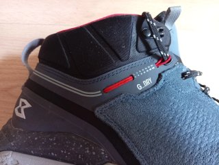 Botas de montaña Garmont grises y rojas 44