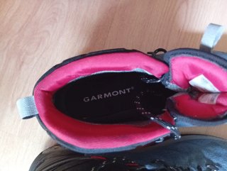 Botas de montaña Garmont grises y rojas 44