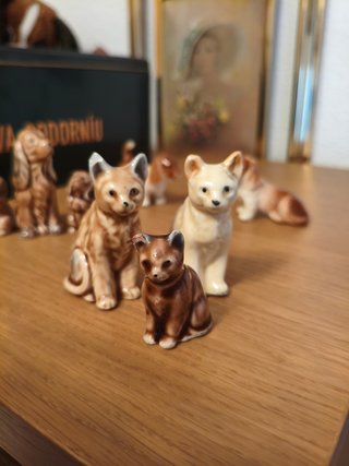 Figuras cerámica perros y gatos