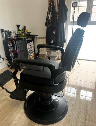 SE VENDE MONTAJE DE BARBERÍA COMPLETO