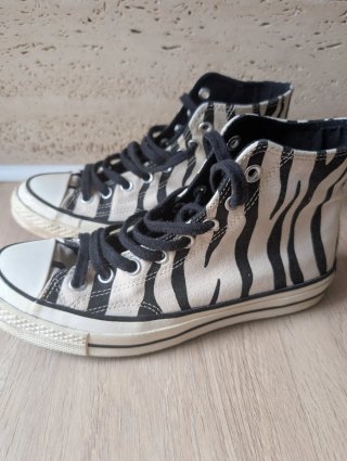 Converse Talla 40 Cebra