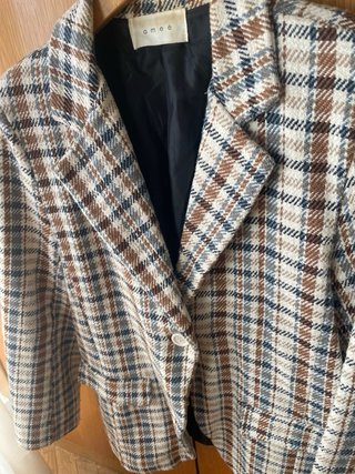 Americana cuadros marca Ameé Talla L