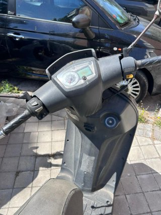 Peugeot Vivacity 125cc Marrón/Gris