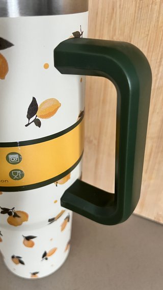 Taza termo con pajita y asa