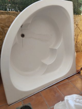 Bañera semicircular grande acrílica