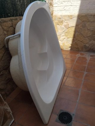 Bañera semicircular grande acrílica