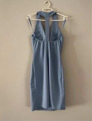 Vestido corto azul halter escote V