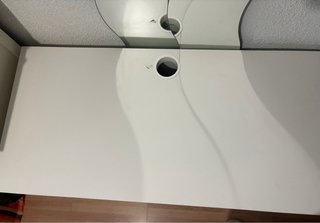 Escritorio blanco madera y metal