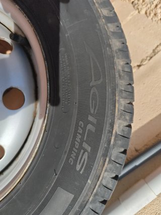 Neumático Michelin con llanta Fiat Ducato