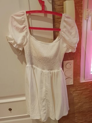 Vestido blanco con estampado floral