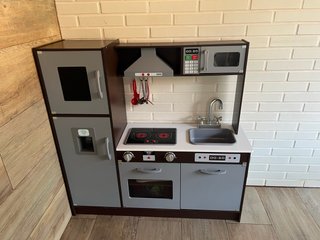 Cocina de juguete de madera
