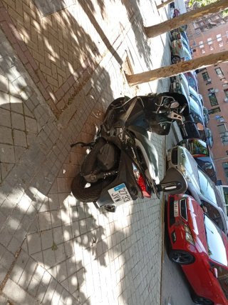 Kawasaki J125 Negra - Maxi Scooter