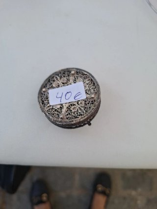 Pastillero plata redondo filigrana flor de lis
