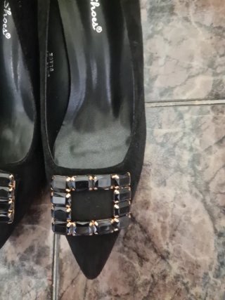 Scarpe eleganti nere tacco 37