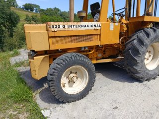 Carretilla elevadora Internacional 2530G