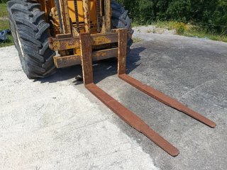 Carretilla elevadora Internacional 2530G