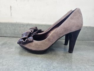 Zapatos de ante marrón número 37 Pepe Castell