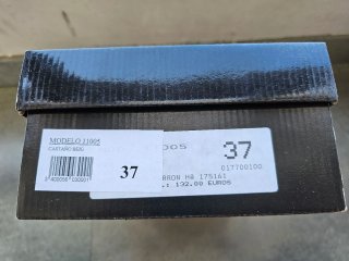 Zapatos de ante marrón número 37 Pepe Castell