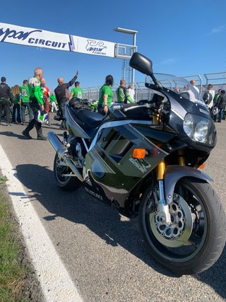 Suzuki GSXR 1100 Sportbike Negra/Plata
