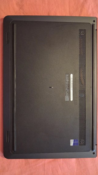Dell Latitude 3550 Portátil