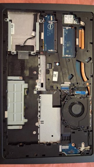 Dell Latitude 3550 Portátil