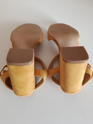 Zapatos de tacón BUONARROTI amarillos