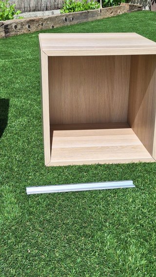Mesita de noche EKET efecto roble IKEA