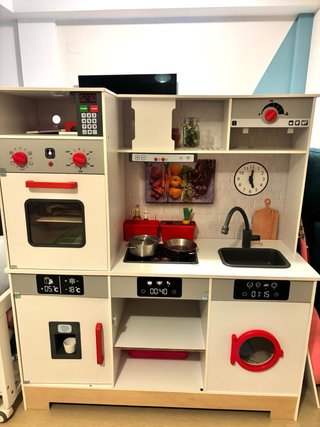 Cocinita XL con accesorios y comiditas