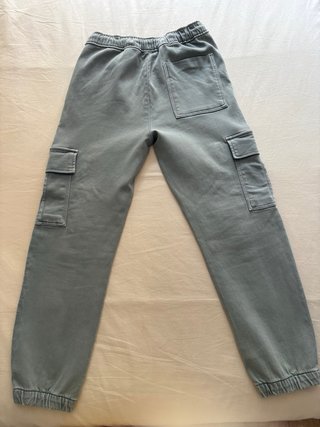 Pantalón cargo Zara gris niño T.13-14