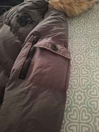 Abrigo Parka Gris con Capucha y Pelo