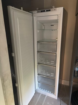 Congelador vertical Siemens integrable