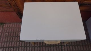 Mesita de noche blanca y madera 43x30x51cm
