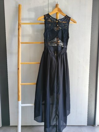 Vestido negro largo encaje